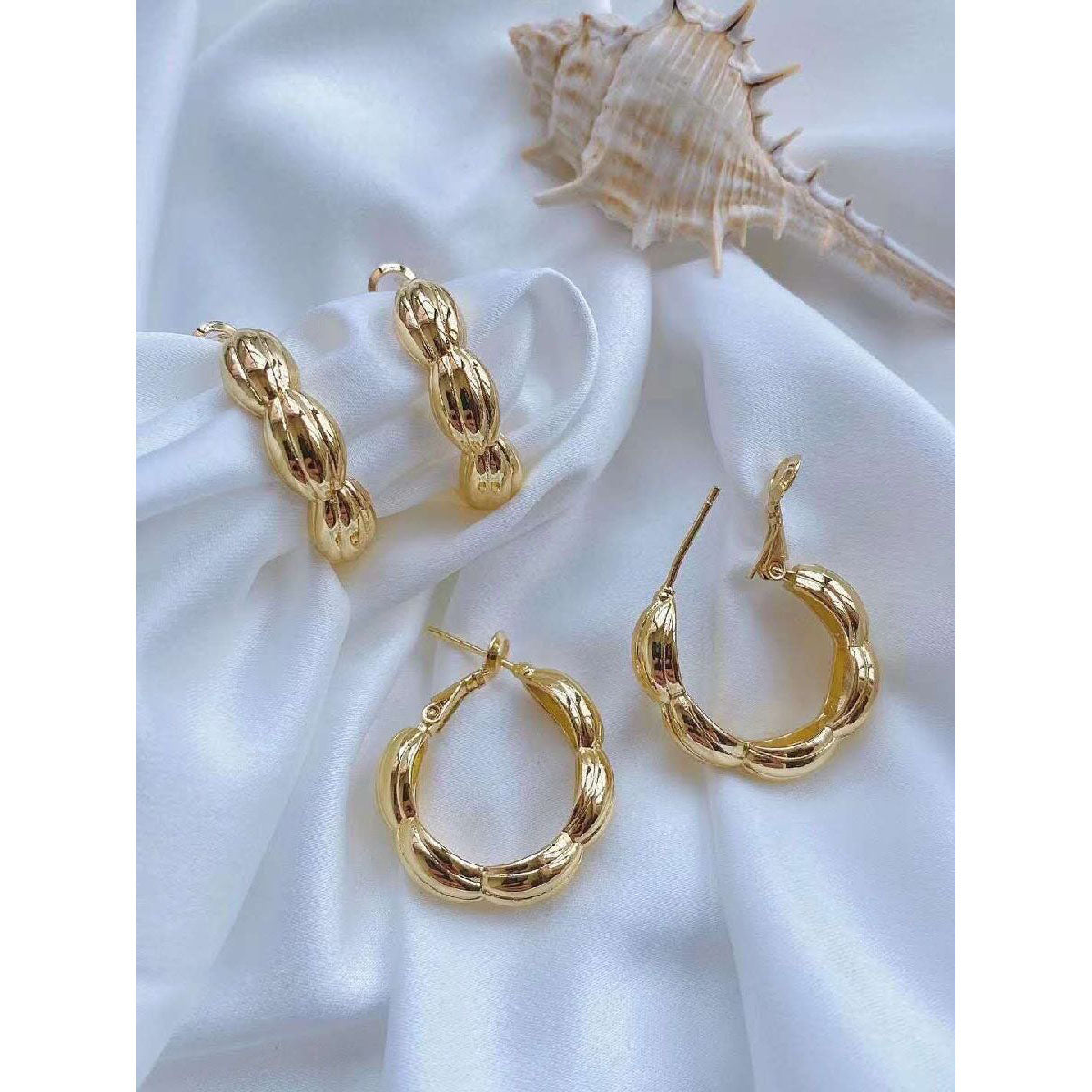 Copper Designer Gold Hoop Earring Pair For Women Bulk