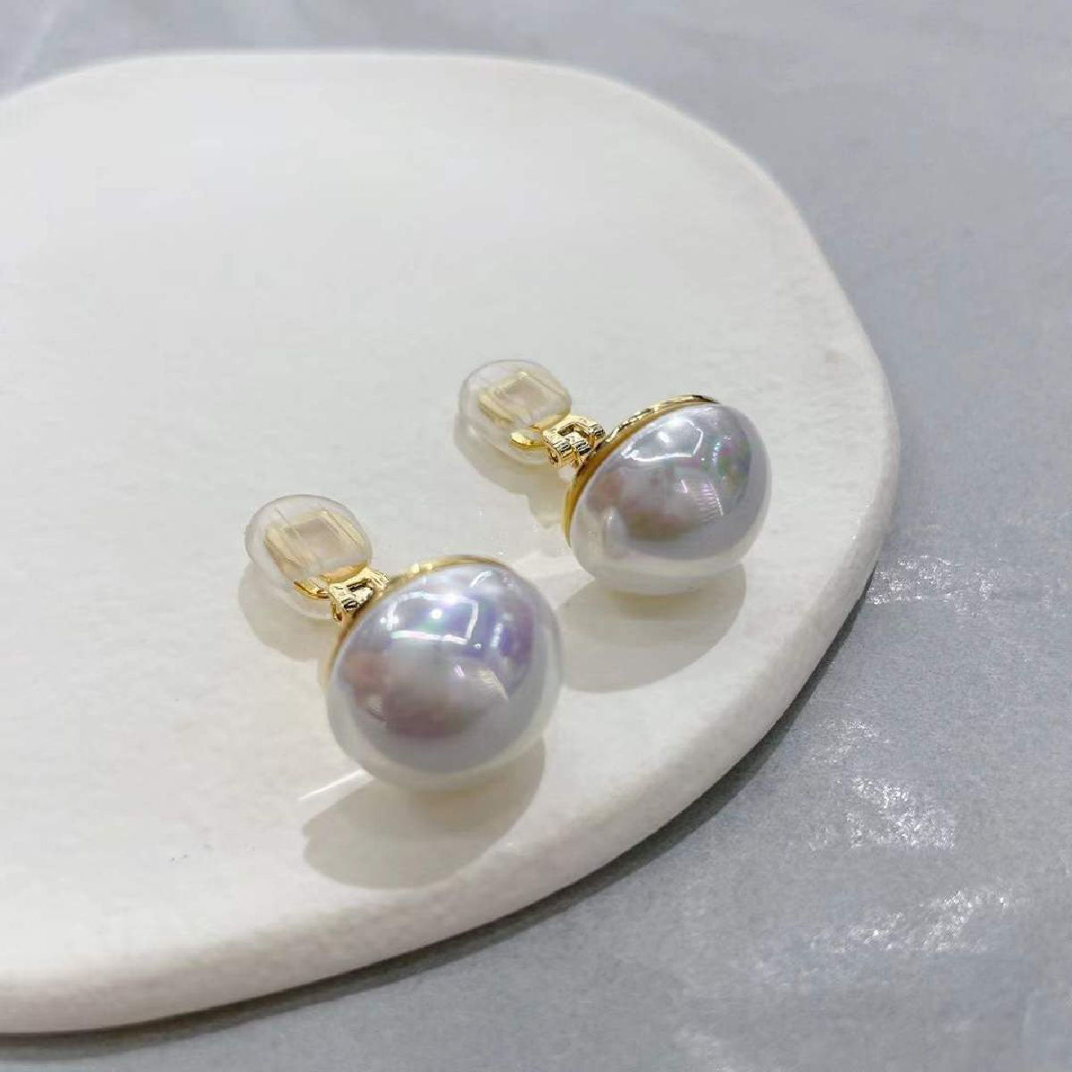 16Mm Copper Half Pearl Gold White Stud Earring Pair For Women Bulk Secondary image