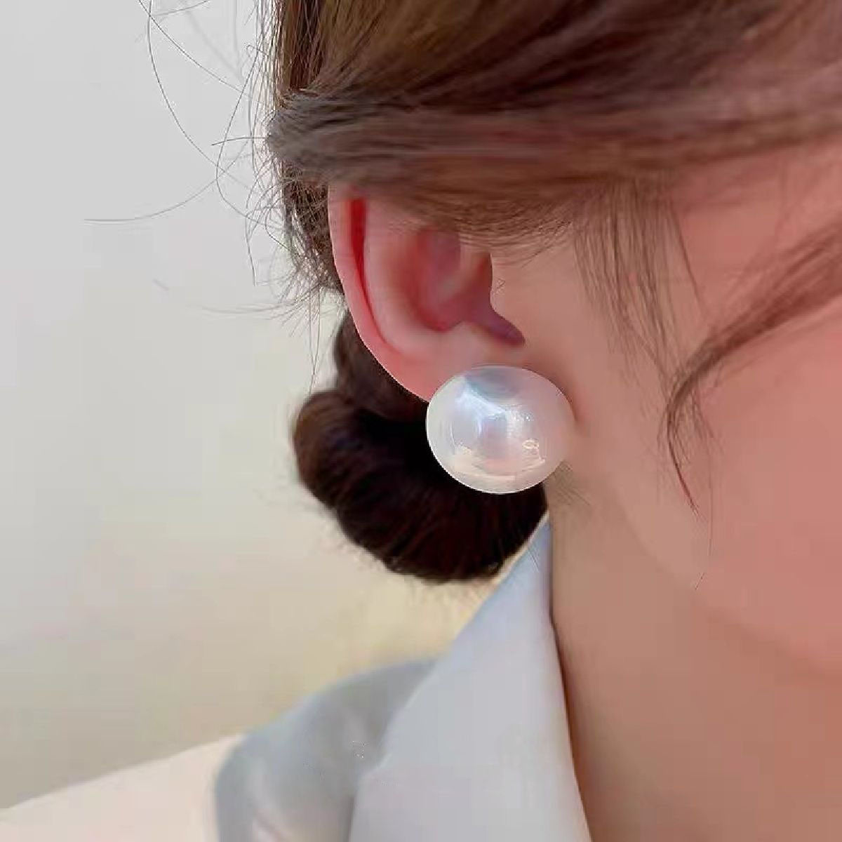 25Mm Round Pearl Stud 18K Gold Copper Stud Earring For Women Bulk