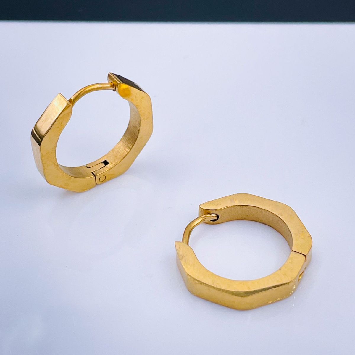 Hexagon Stainless Steel Anti Tarnish 18K Gold Hoop Earring Pair Bulk Secondary image