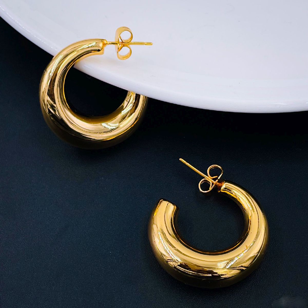 Crescent Stainless Steel Anti Tarnish 18K Gold Hoop Earring Pair Bulk