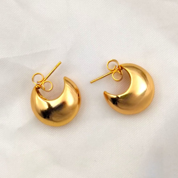 Tiny Crescent Stainless Steel Anti Tarnish 18K Gold Hoop Earring Bulk Main image