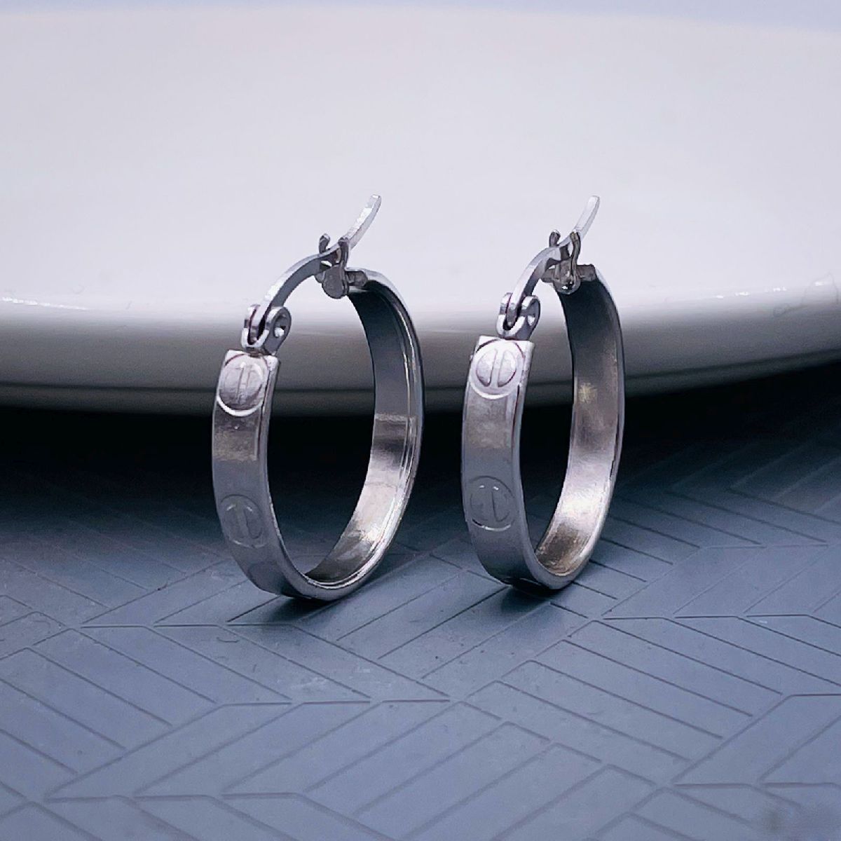 Classic Nail Screw Stainless Steel Silver Hoop Earring Pair Women Bulk