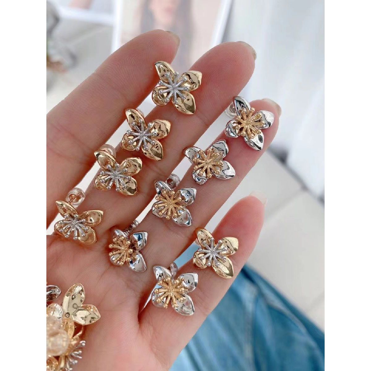 Glossy Leaf Flower Silver Stud Earring For Women Bulk Main image