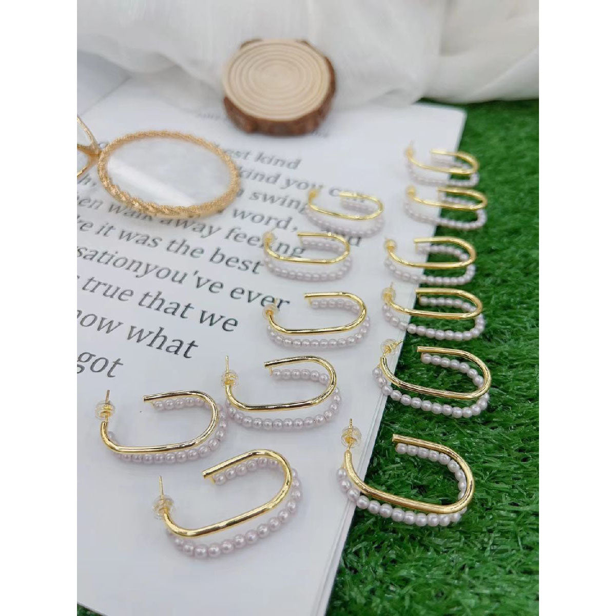 Dual Layer Pearl 18K Gold Geometric Hoop Earring For Women Bulk Secondary image
