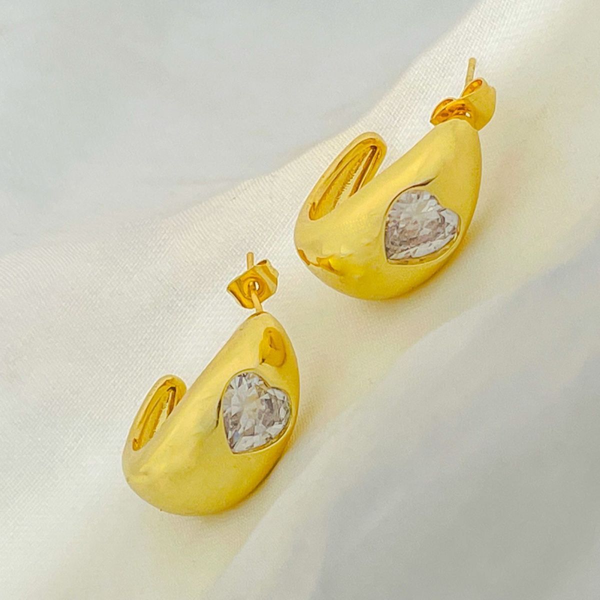 Cubic Zirconia Heart Copper Glossy 18K Gold Hoop Earring Women Bulk