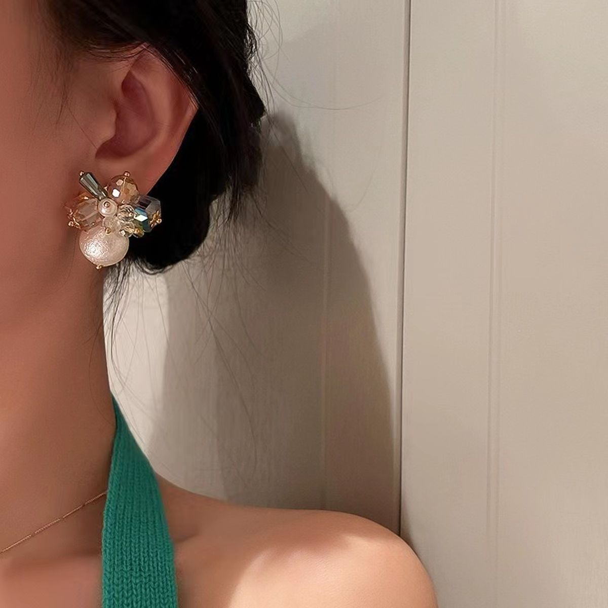 Floral Crystal Beads Pearl Copper Multicolor Gold Stud Earring Bulk