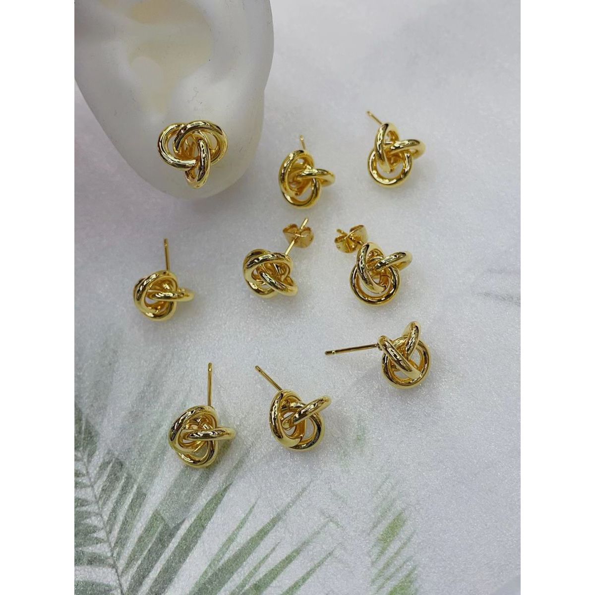Twisted Knot 18K Gold Glossy Anti Tarnish Stud Earring For Women Bulk Secondary image