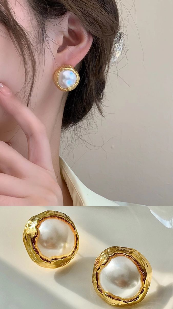 Wrapped Beaten 18K Gold Pearl Stud Earring For Women Bulk