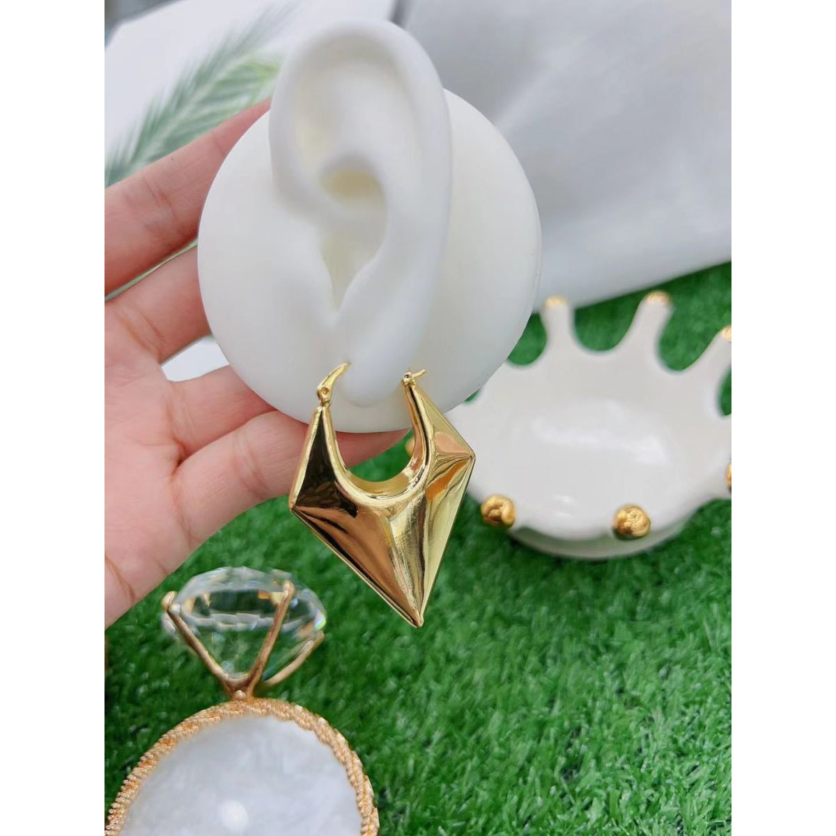 Triangle 3D 18K Gold Anti Tarnish Glossy Hoop Earring For Women Bulk Secondary image