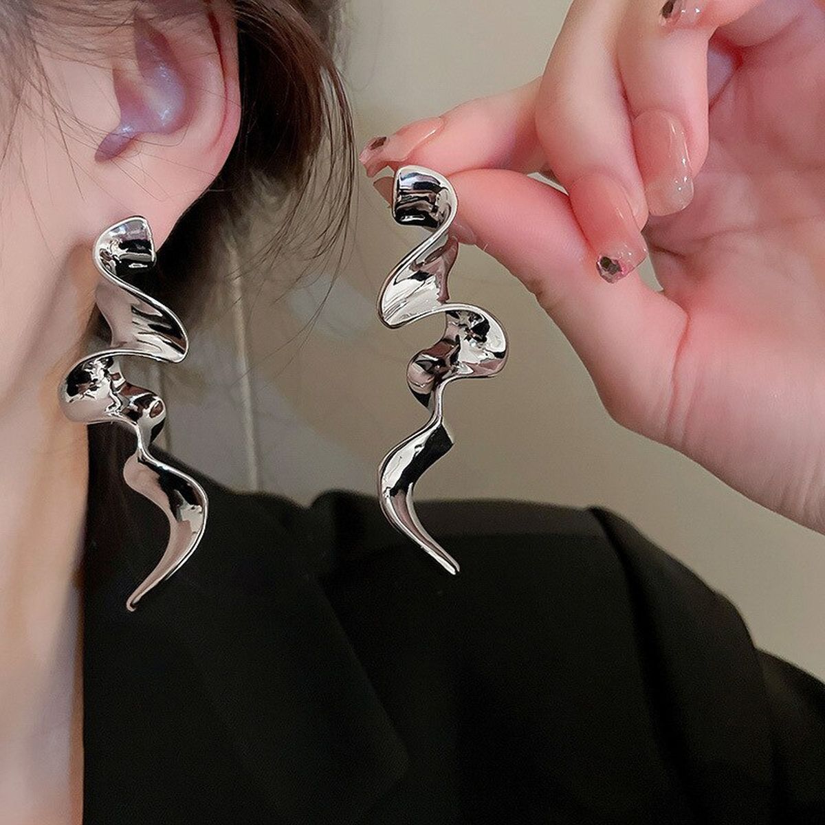 Twisted Waves Glossy 18K Gold Anti Tarnish Long Dangling Earring Bulk