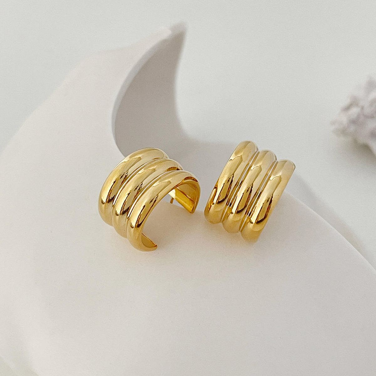 Triple Cylinder 18K Gold Anti Tarnish Hoop Earring For Women Bulk