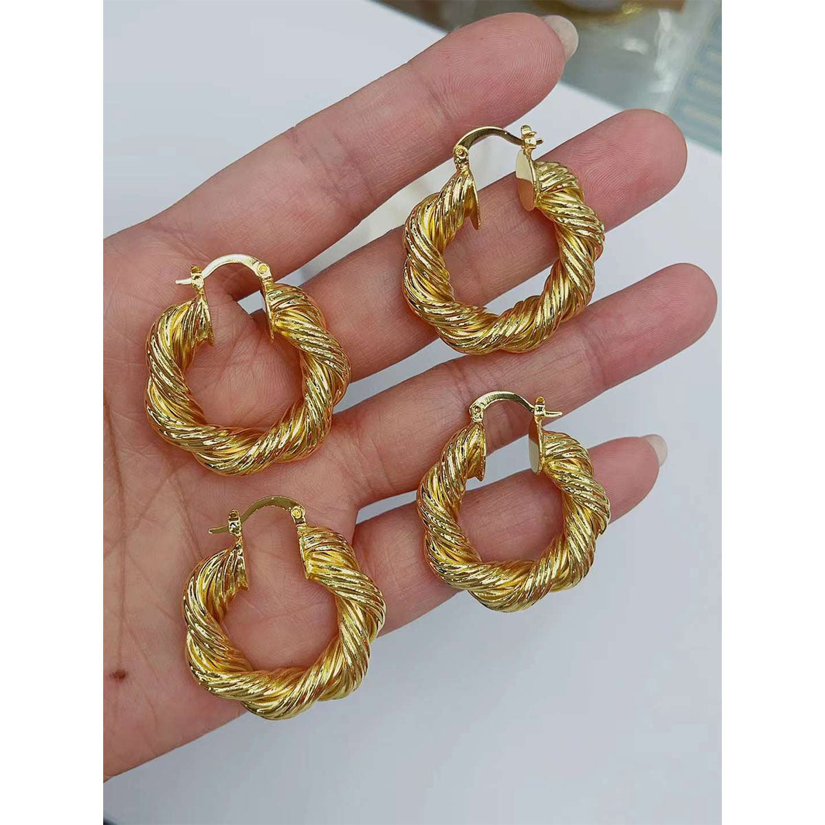 Twisted Braided 18K Gold Anti Tarnish Hoop Earring For Women Bulk