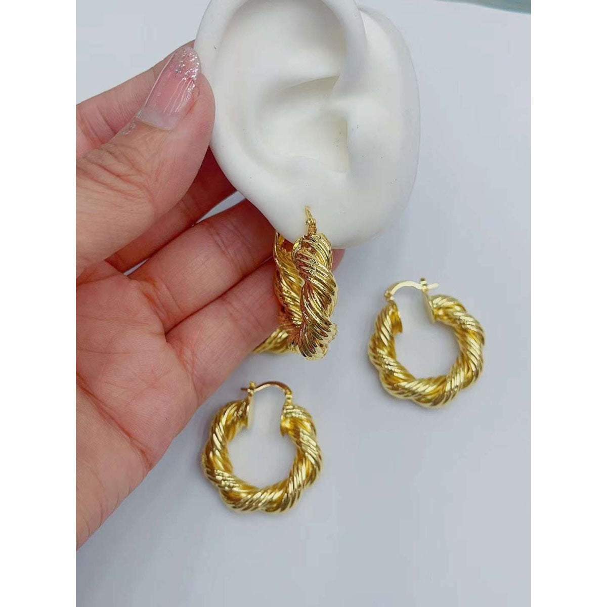 Twisted Braided 18K Gold Anti Tarnish Hoop Earring For Women Bulk