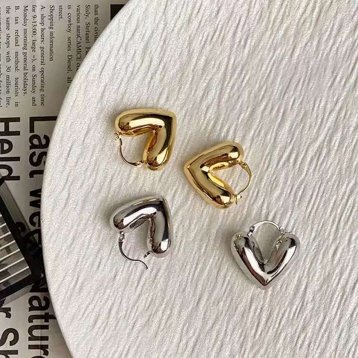 Heart Love 18K Glossy Gold Anti Tarnish Hoop Earring For Women Bulk