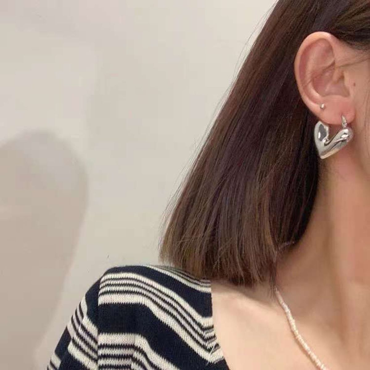 Heart Love 18K Glossy Gold Anti Tarnish Hoop Earring For Women Bulk