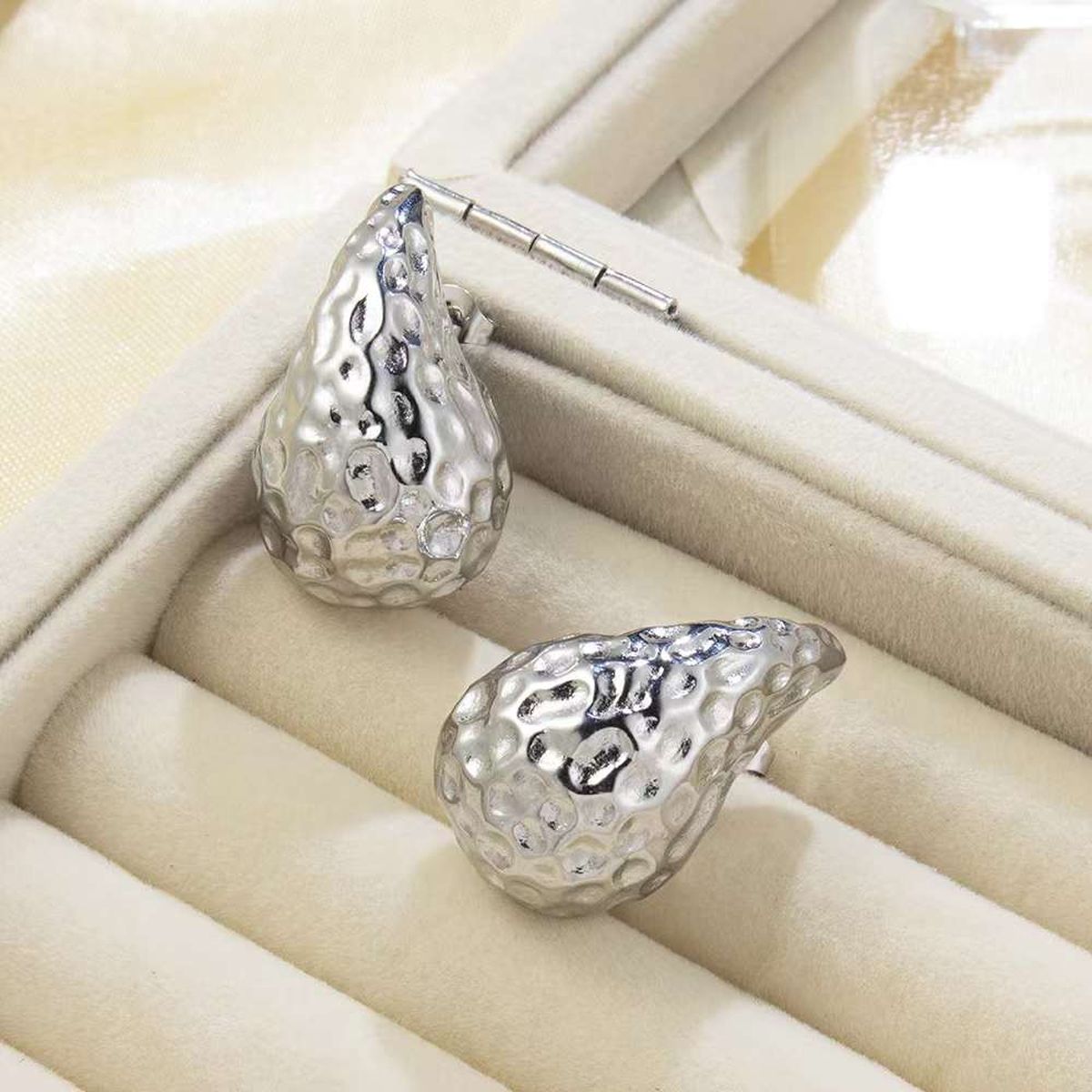 Bottega Paisley Mango Beaten Glossy Silver Anti Tarnish 30mm Stud Earring for Women Main image