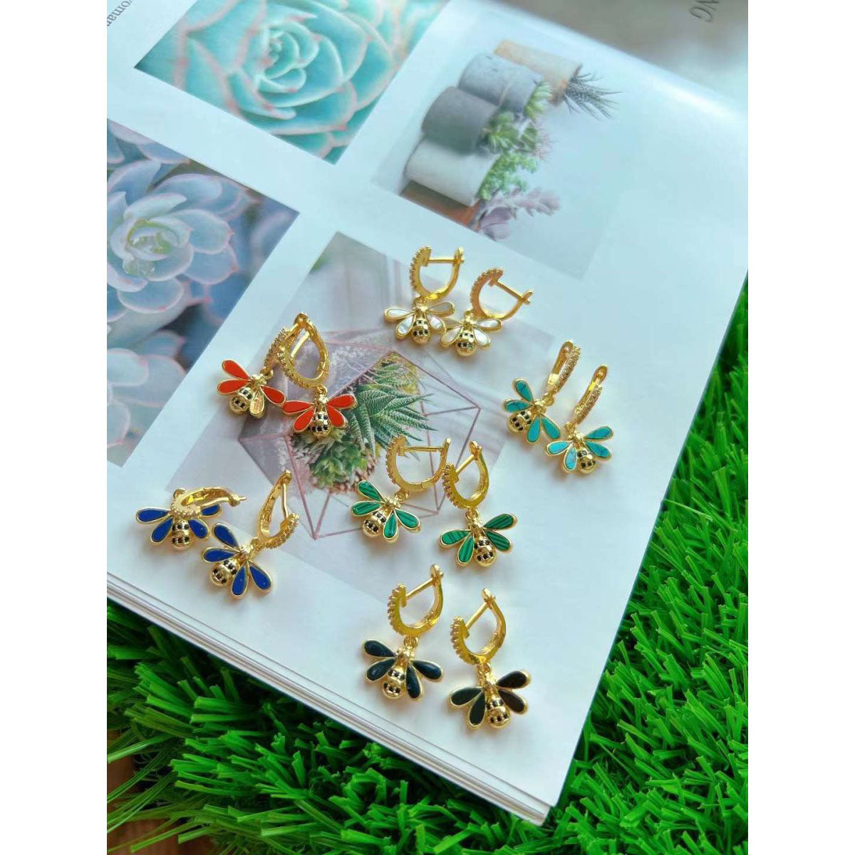 White Honey Bee 18K Gold Dangling Earring For Women Bulk