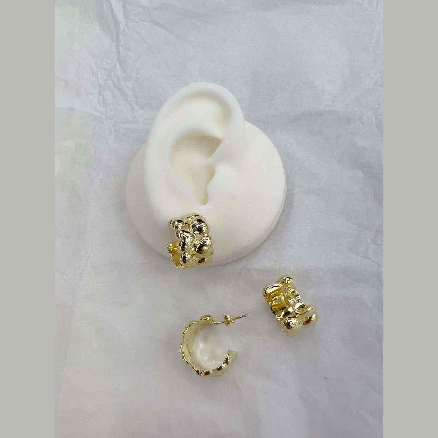 Heart 18K Gold Anti Tarnish Hoop Stud Earring Pair For Women Bulk
