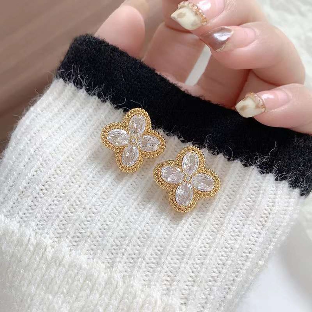 Clover CZ 18K Gold Copper Anti Tarnish Stud Earring Pair Bulk