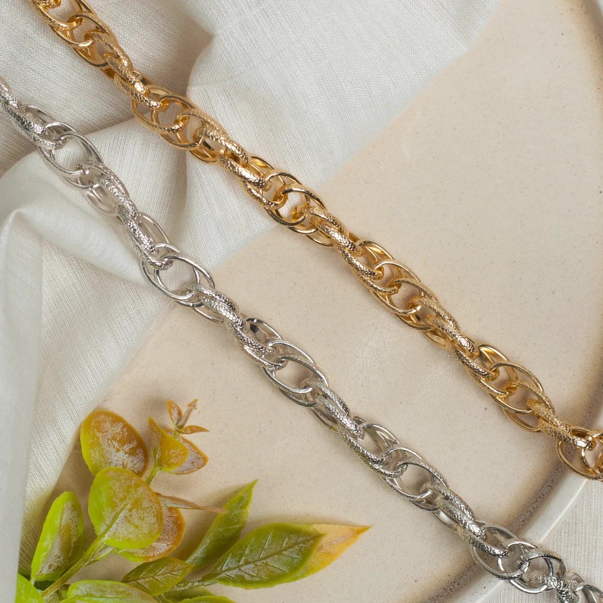 Aluminium Size 12 Mm Width 1 Meter Chain Women Bulk Main image