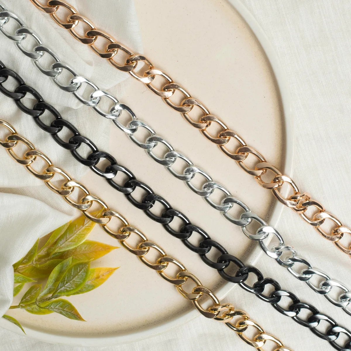 Aluminium Size 15 Mm Width 1 Meter Chain Women Bulk