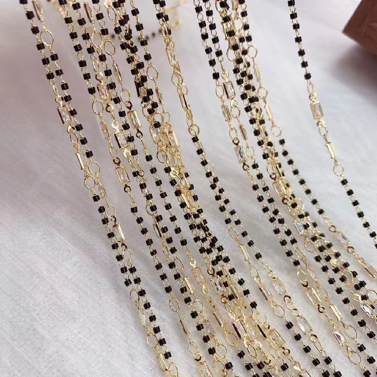 Black Beads 18K Gold Copper Studded Chain 1 Metre For Women Bulk