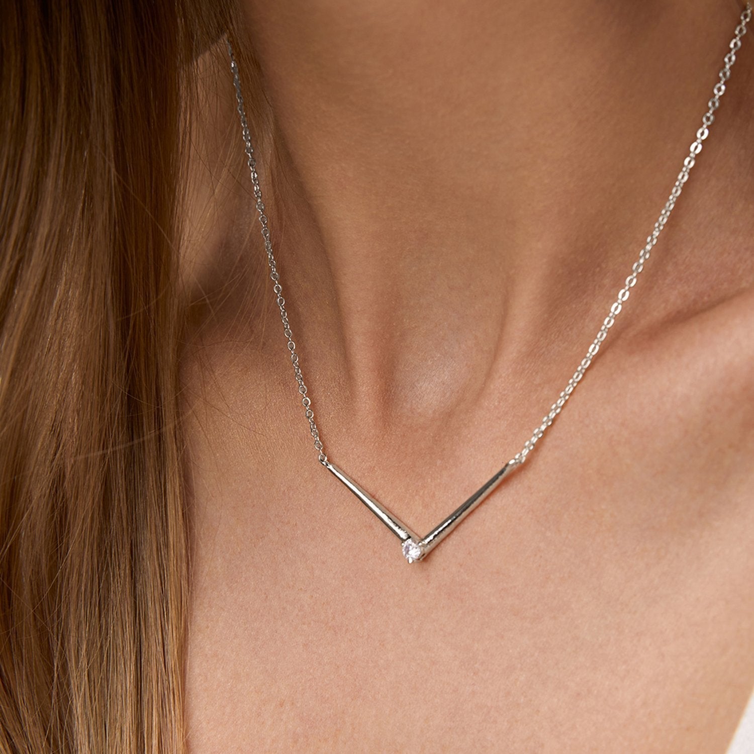 Brass 18K Rose Gold V Shape Chain Pendant For Women Bulk