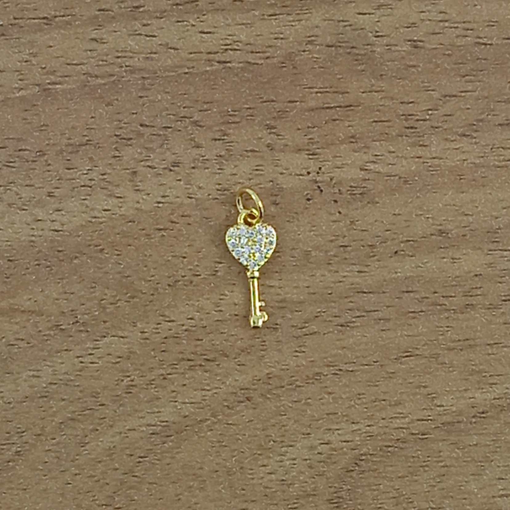 Key 18K Gold Plated Cubic Zirconia Pendant Necklace For Women Bulk