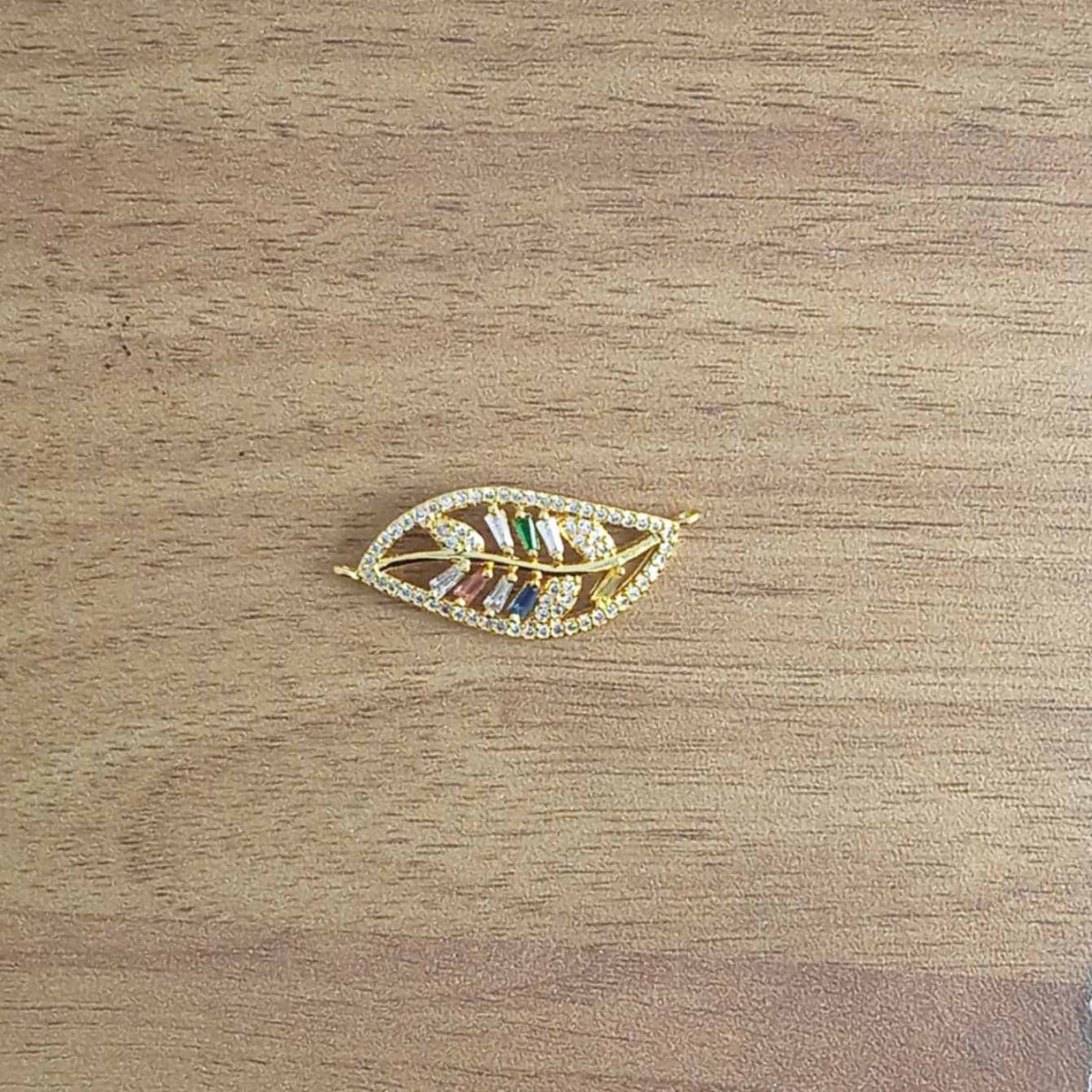 Leaf Petal Floral Gold Cubic Zirconia American Diamond Centre Pcs Bulk