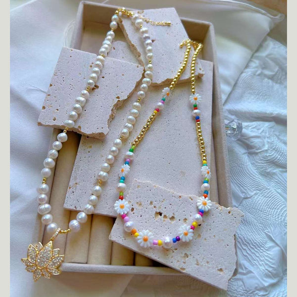 White Daisy Flower Handmade Beads 18K Gold Necklace For Women Bulk Main image