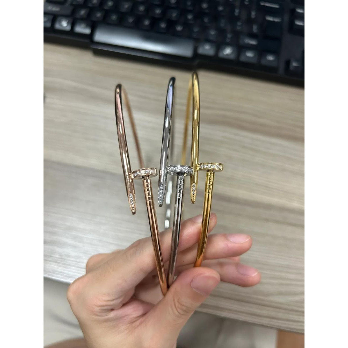 Glossy Gold Cubic Zirconia Celebrity Fame Stainless Steel Anti Tarnish Nail Openable Hasli Choker Necklace for Women Main image