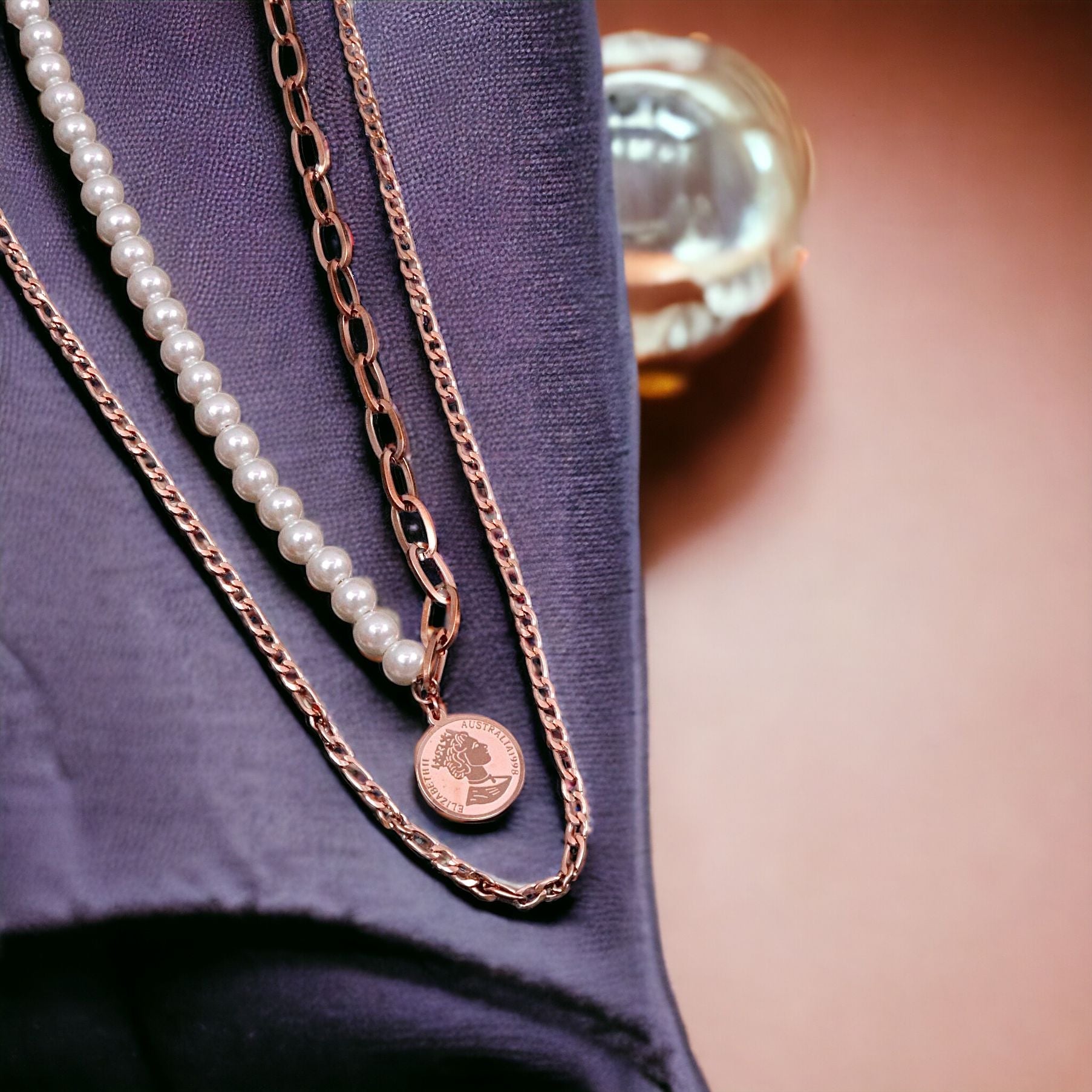 Queen Elizabeth Coin White 18K Rose Gold Pearl Anti Tarnish Stainless Steel Necklace Layer Chain For Women Secondary image