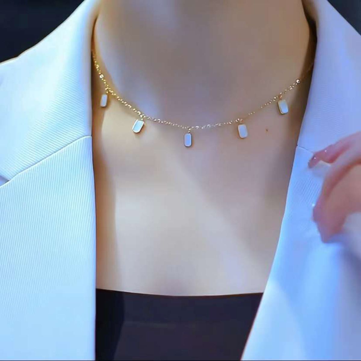 Mother Of Pearl White 18K Gold Anti Tarnish Stainless Steel Charm Necklace Chain For Women