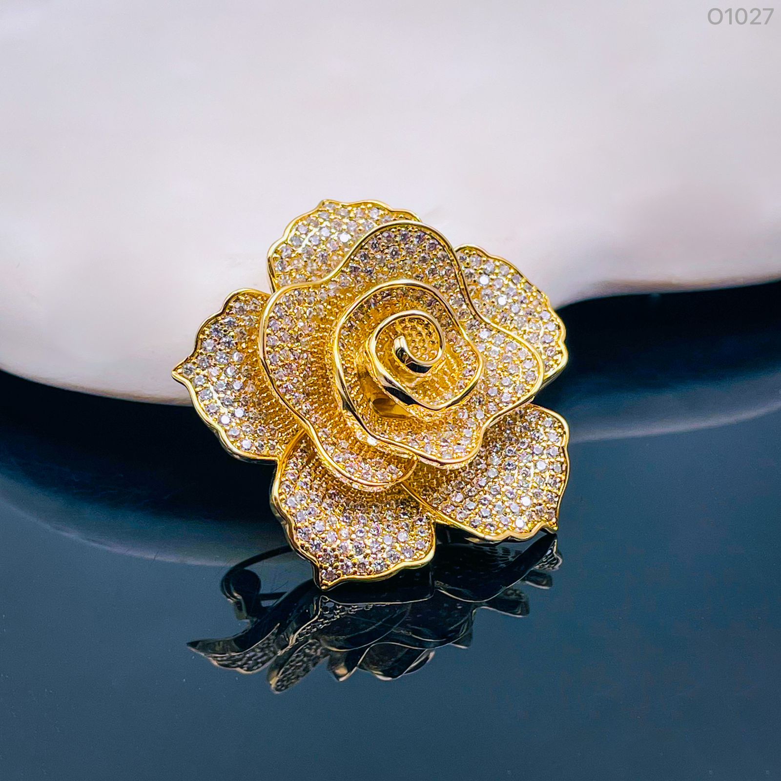 Rafflesia Flower Cubic Zirconia 18K Gold Anti Tarnish Brooch Bulk Main image