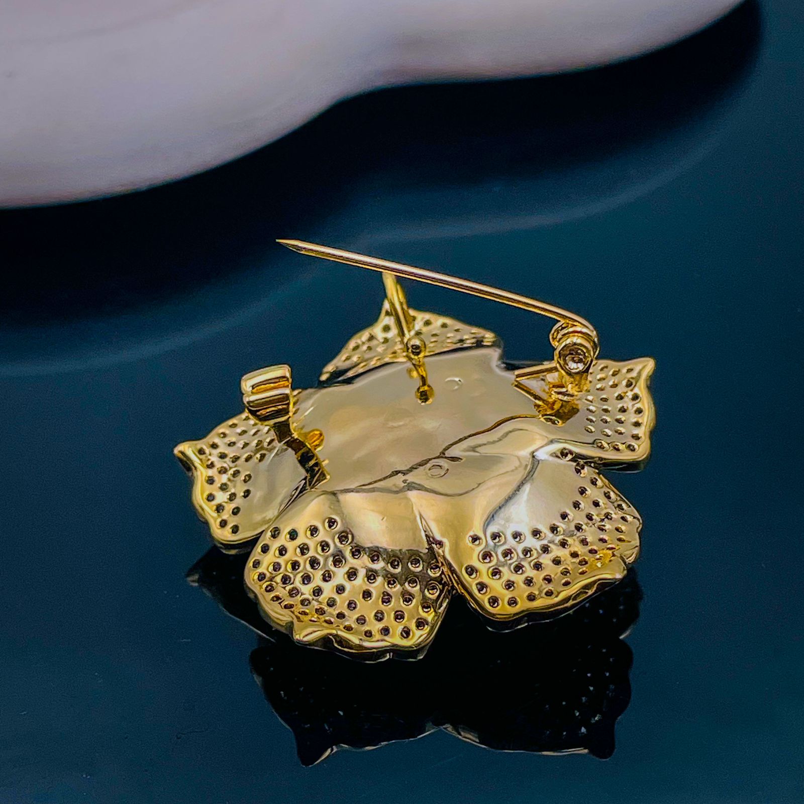 Rafflesia Flower Cubic Zirconia 18K Gold Anti Tarnish Brooch Bulk
