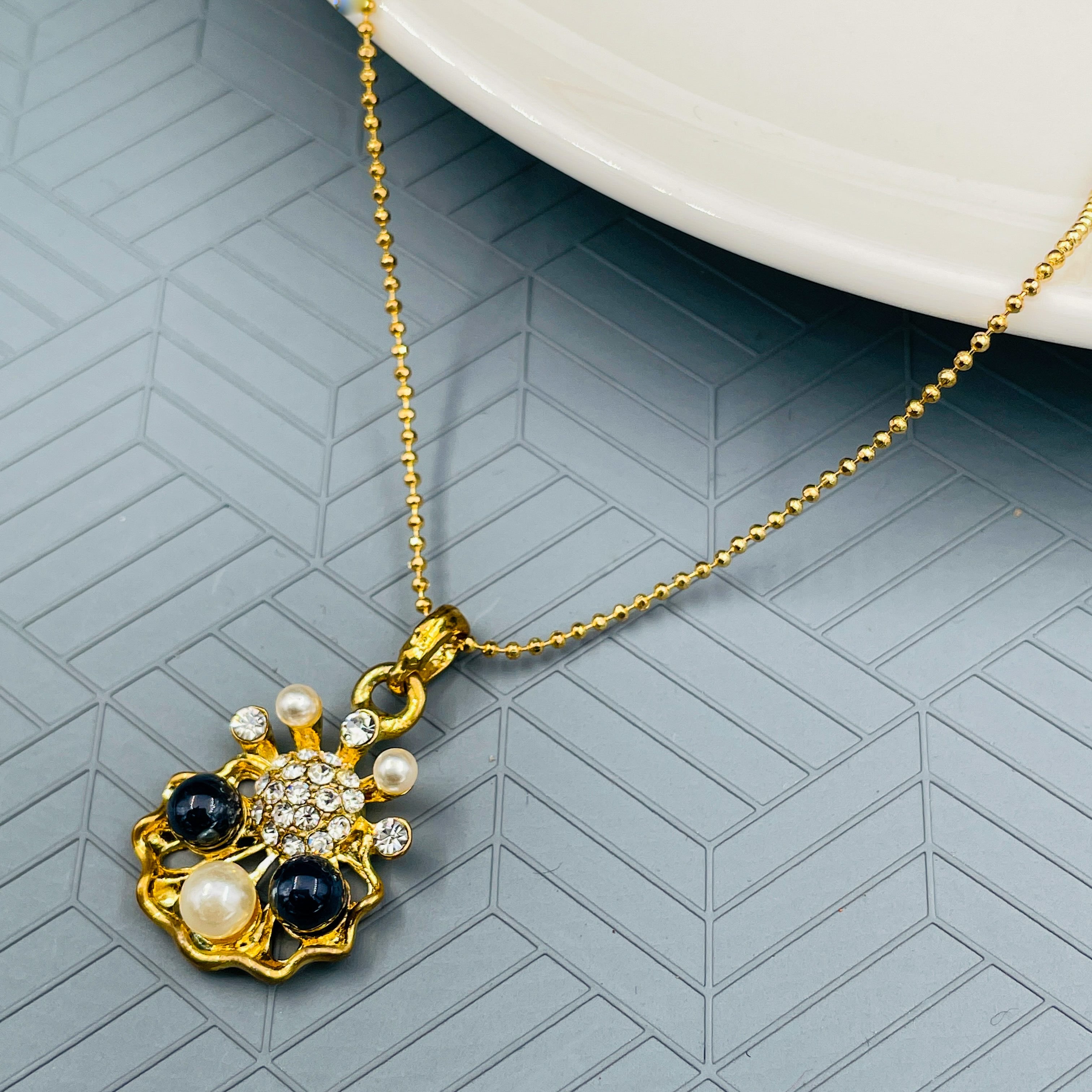 Floral 18K Gold American Diamond Pearl Necklace Pendant Chain Bulk Main image