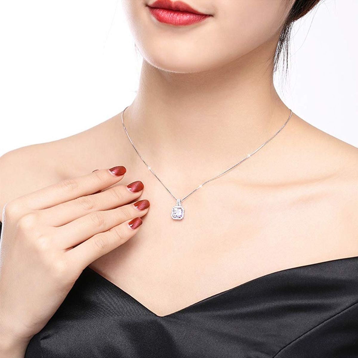 Dainty Classic Solitaire American Diamond Crystal Pendant Chain Bulk