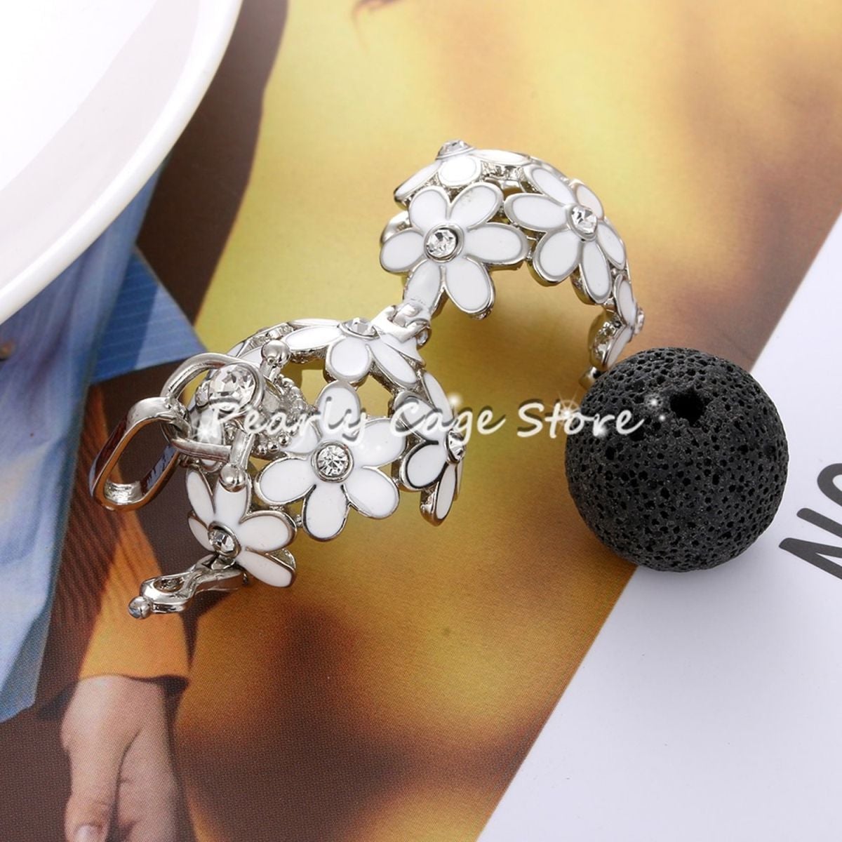 Aromatherapy Oil Perfume Diffuser Openable Cage Pendant Chain Bulk