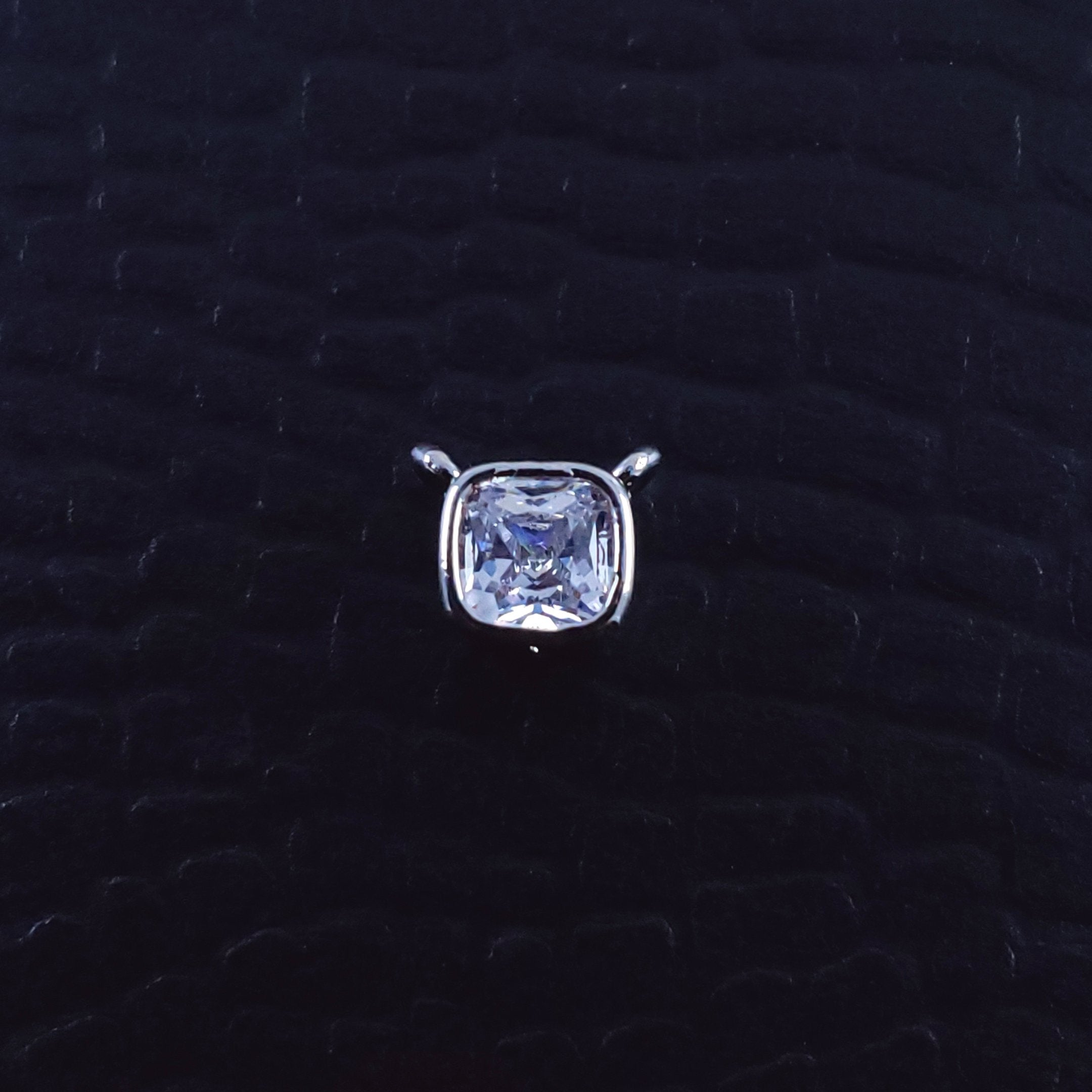 Cushion Cut Dainty Solitaire Cubic Zirconia Silver Pendant Women Bulk