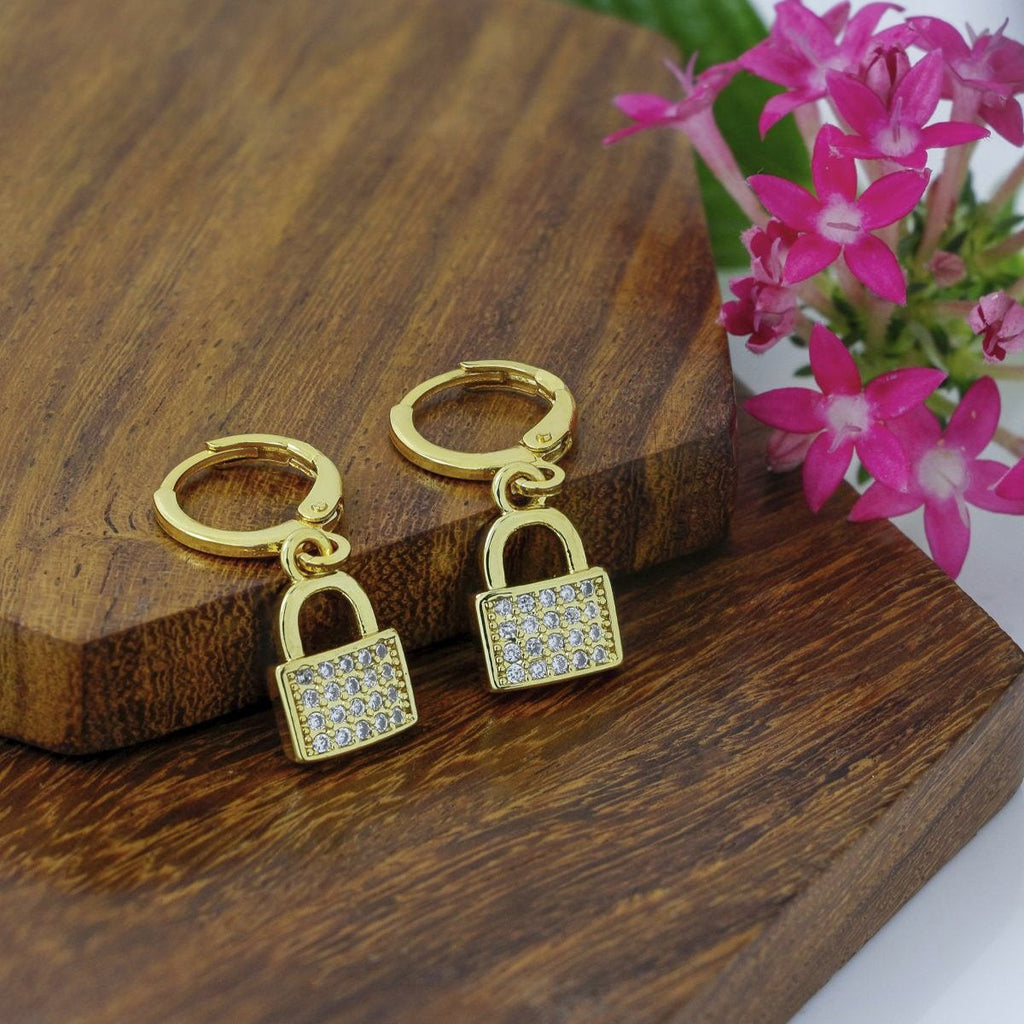 Lock 18K Gold Cubic Zirconia Brass Hoop Earring Pair For Women Bulk