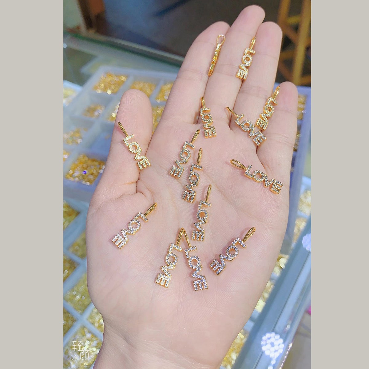 Love Gold American Diamond Pendant For Women Bulk