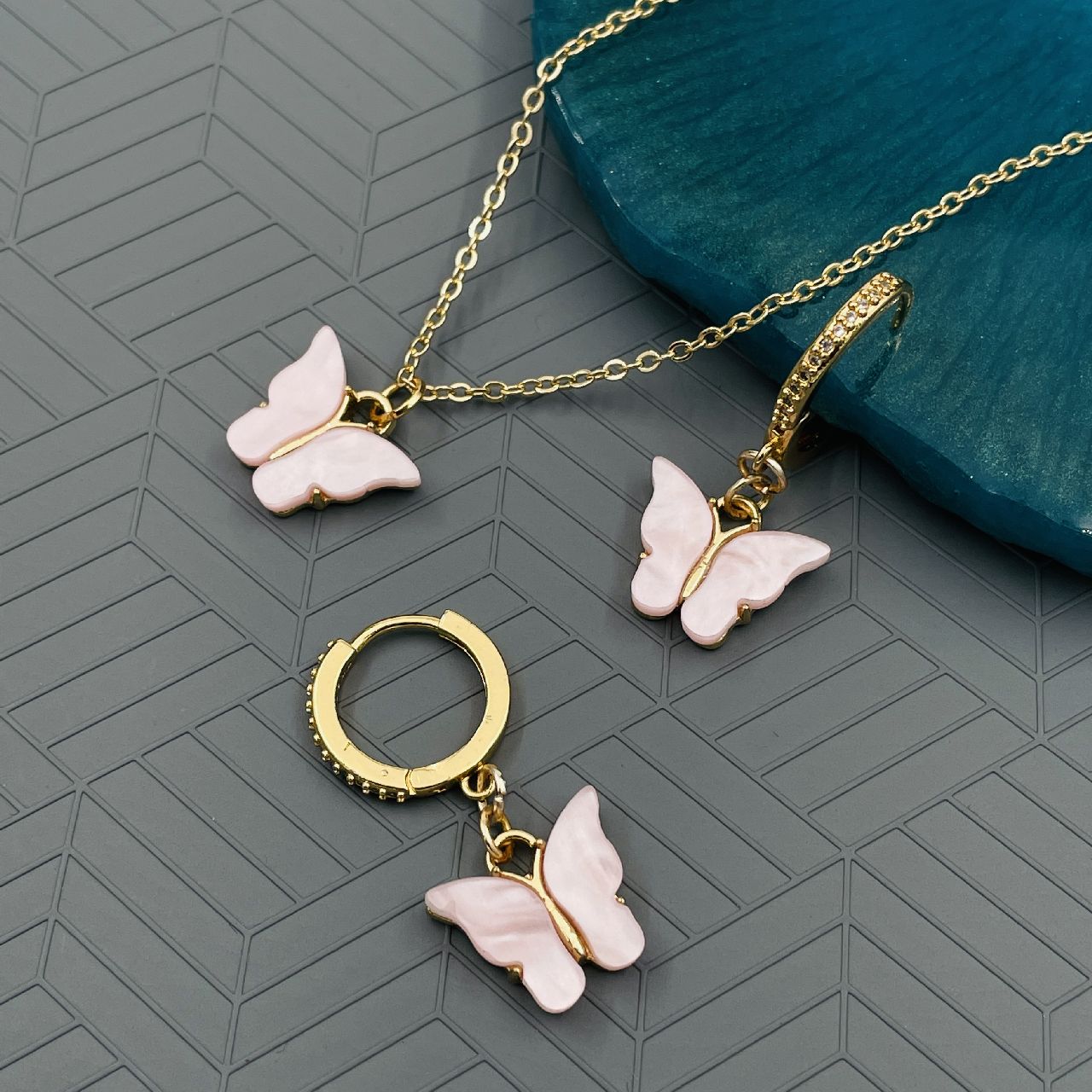 Butterfly Brass Gold White Enamel Pendant Chain Earring Set Women Bulk