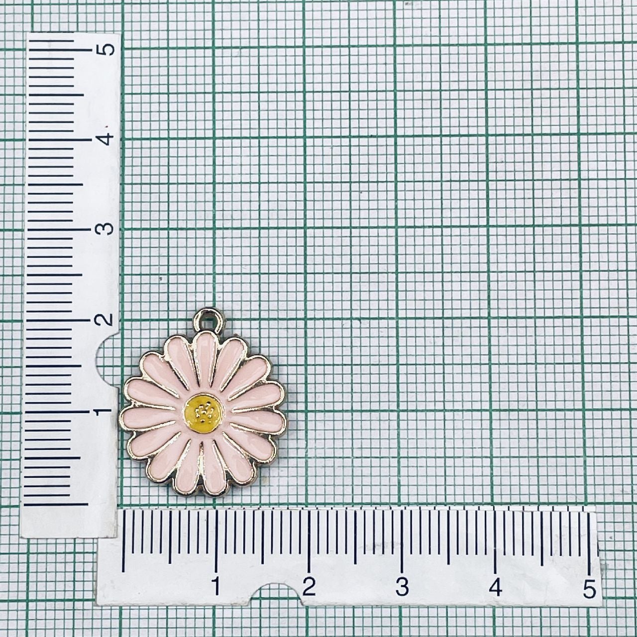 Brass Enamel White Yellow Gold Daisy Flower Pendant For Women