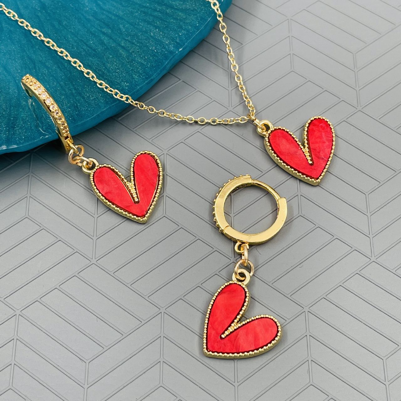 Heart Brass Gold Red Enamel Pendant Chain Earring Set For Women Bulk