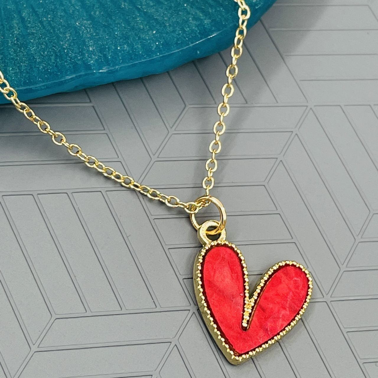 Brass With Enamel Red Gold Heart Pendant For Women Girls Bulk