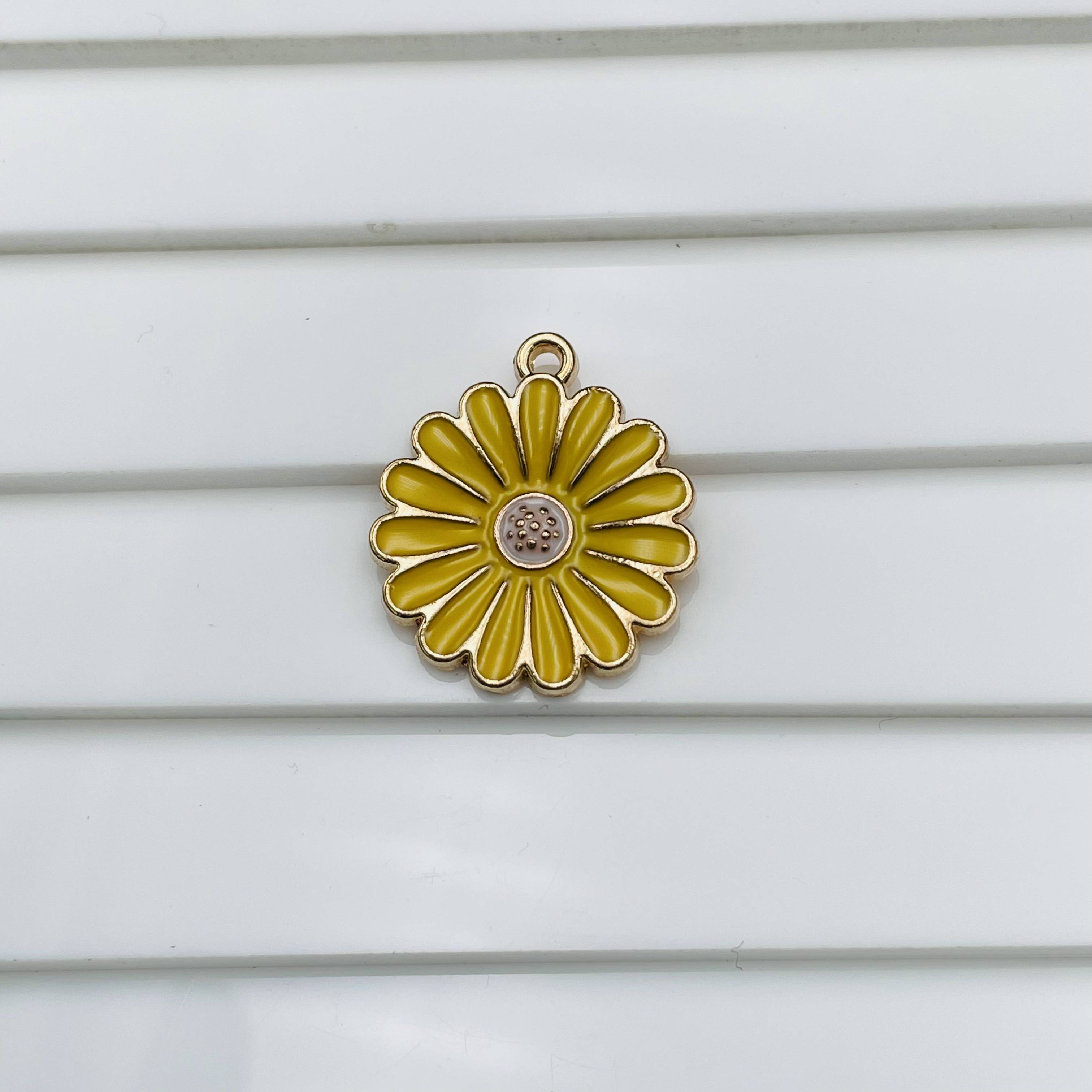 Brass Enamel Yellow White Gold Daisy Flower Pendant For Women