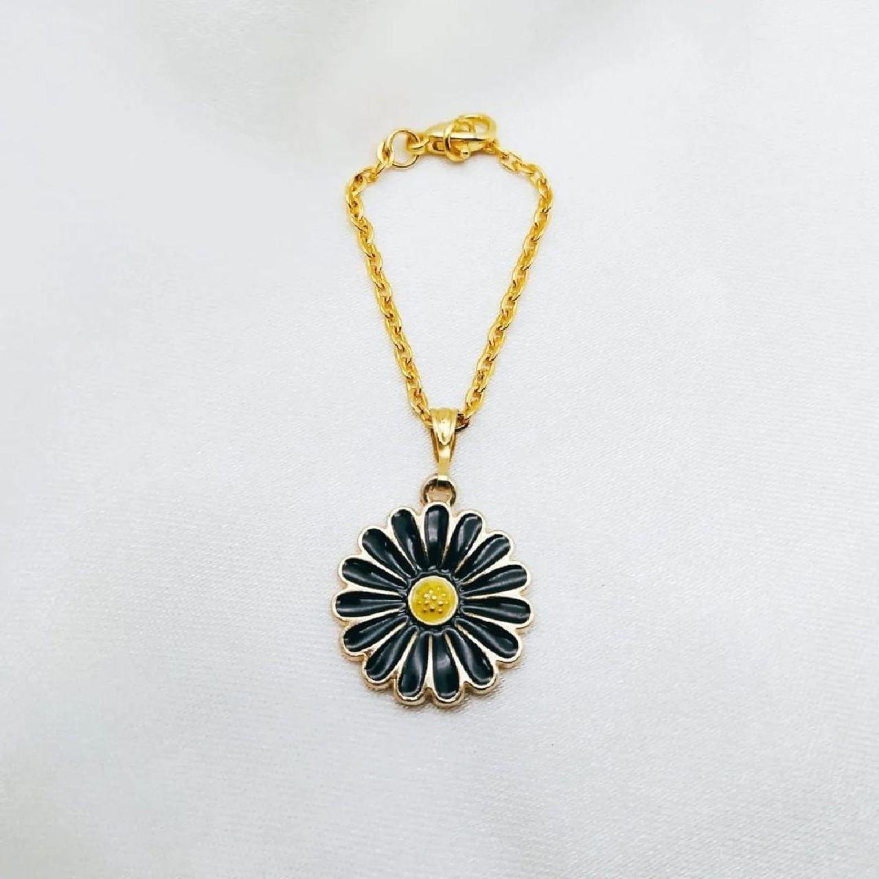 Alloy Enamel Daisy Flower Watch Charm For Women Gold Black Bulk Main image
