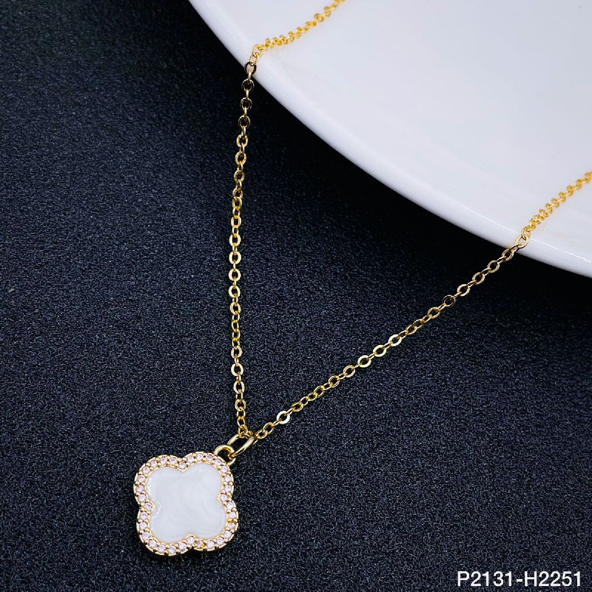Clover Copper Cubic Zirconia Gold White Pendant Chain Women Girl Bulk
