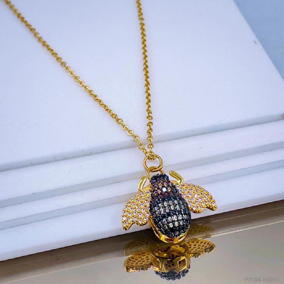 Honey Bee Cubic Zirconia 18K Gold Copper Pendant Chain For Women Bulk Main image